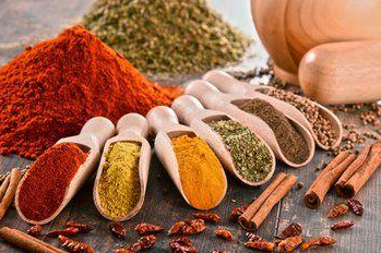 为什么不能过早给孩子加调味料盐？